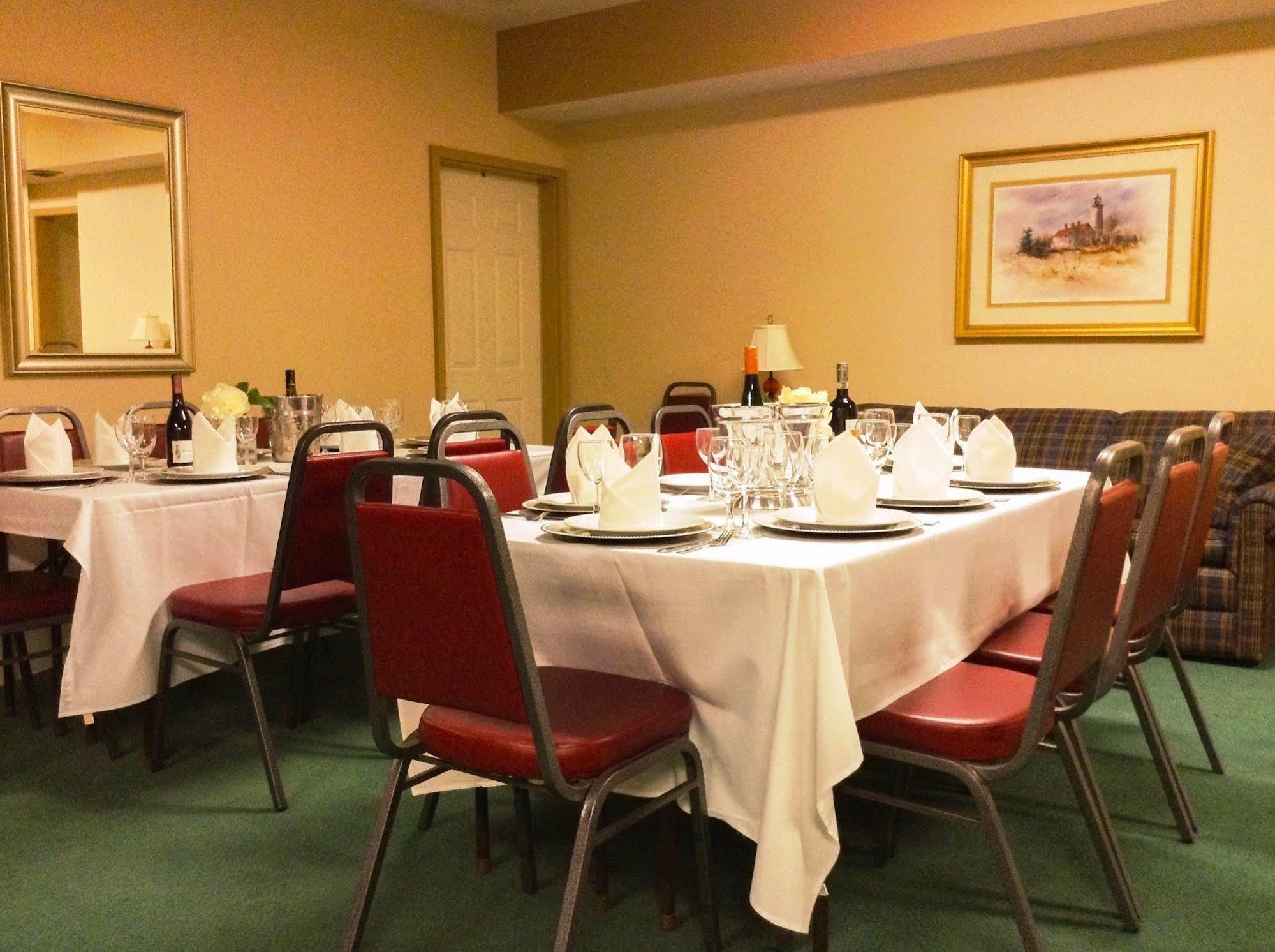 Pointes North Inn シャールボイ エクステリア 写真